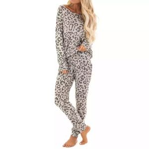 Leopard 2Piece Lounge Set